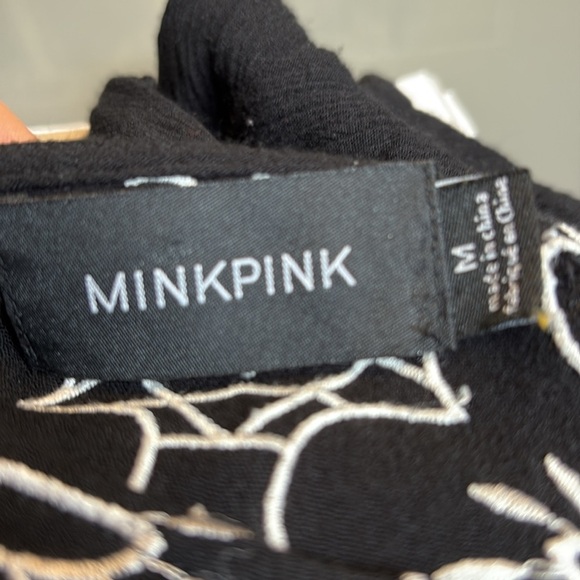 MINKPINK Black White Boho Patterned Long Sleeve Crop top Blouse size Medium - Picture 6 of 7